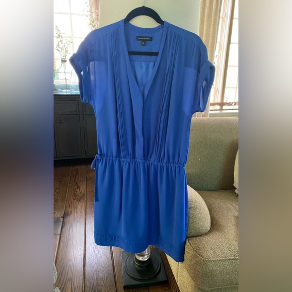 Banana Republic Dresses & Skirts - Banana Republic Royal Blue Short Sleeve Dress